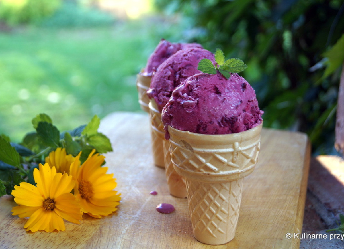 Domowe lody wiśniowe