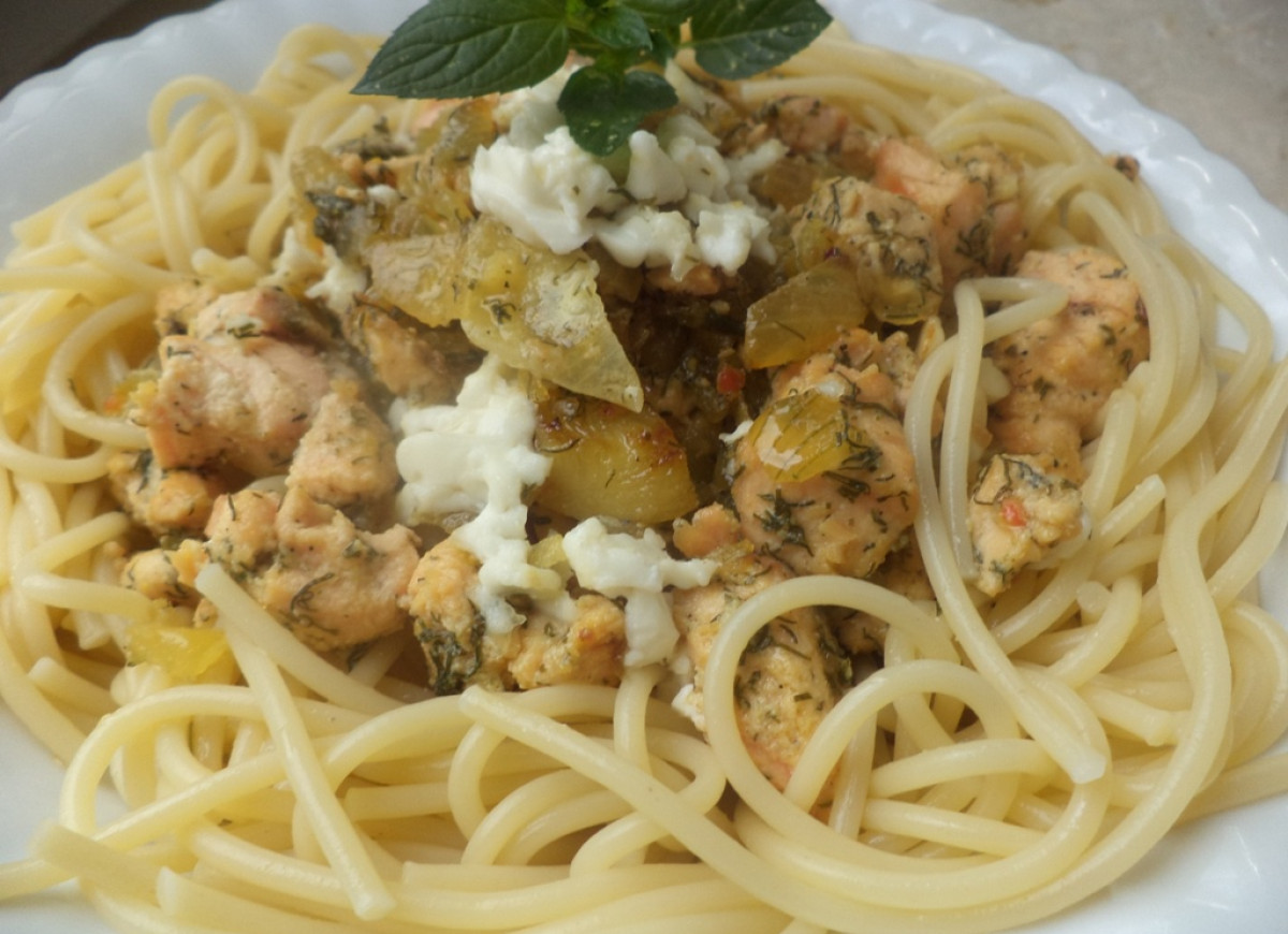 Spaghetti z łososiem i koperkiem