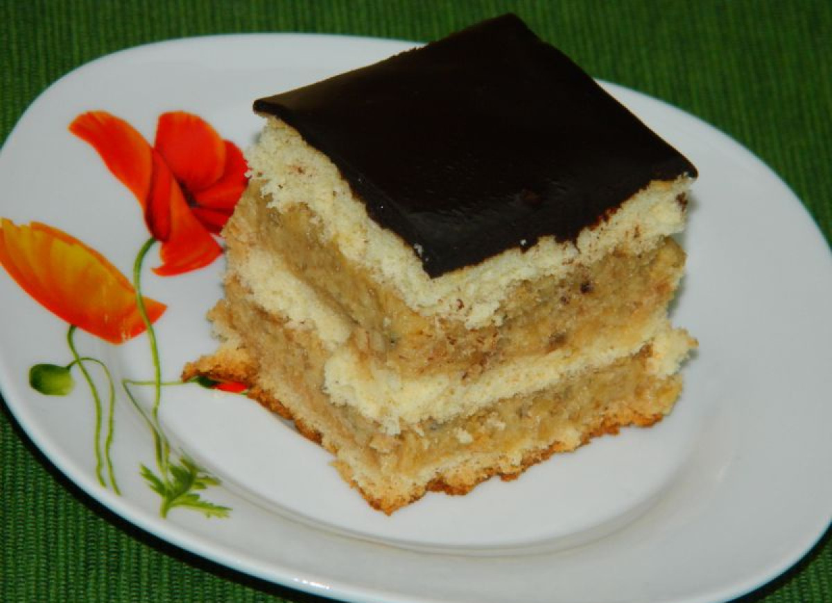 Biszkopt z masą orzechową