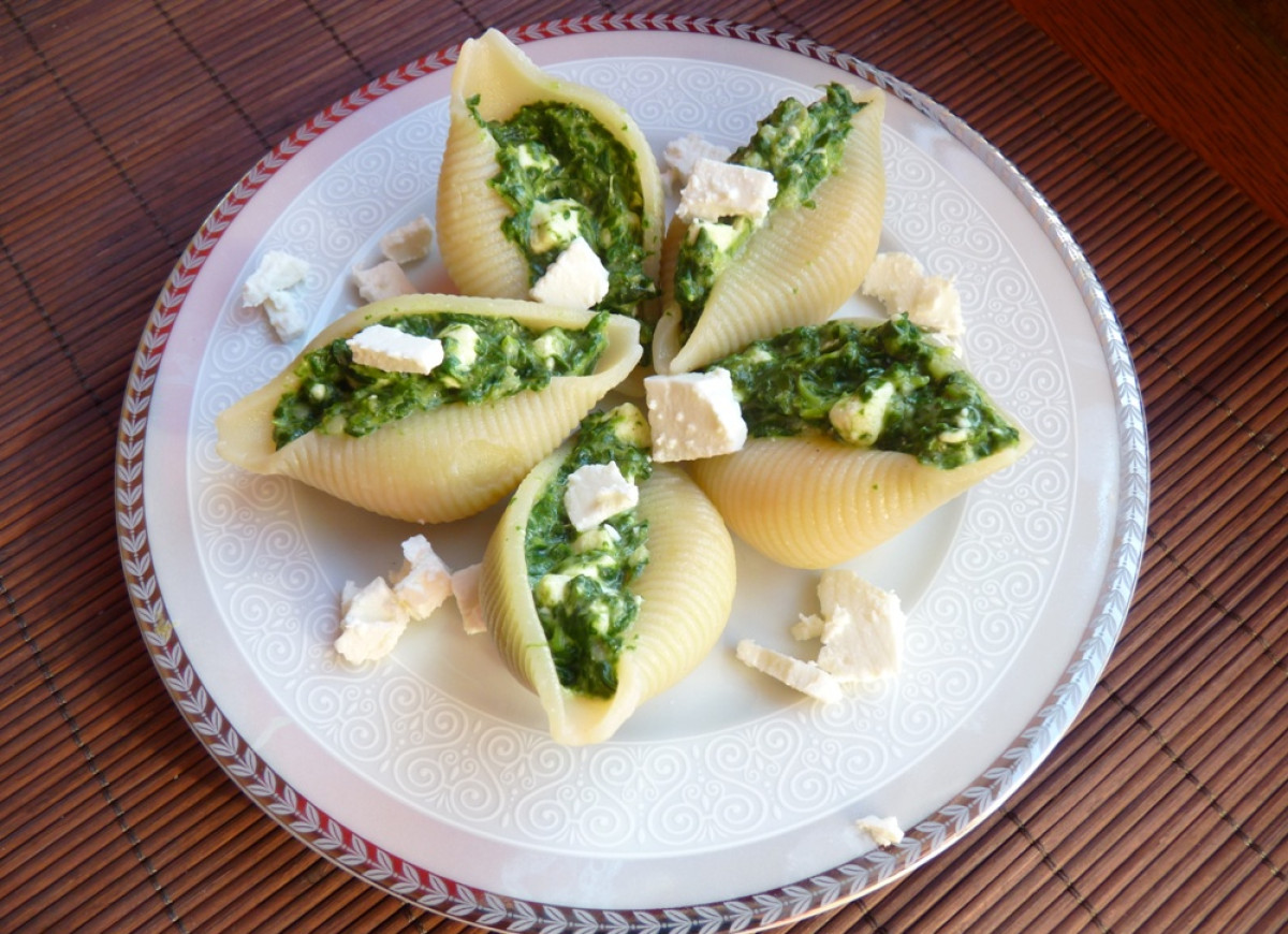 Muszle ze szpinakiem i serem feta