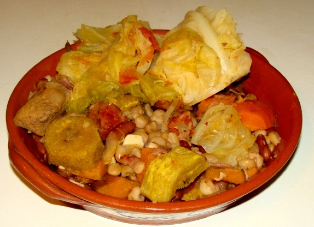 Cachupa Rica z białą kukurydzą