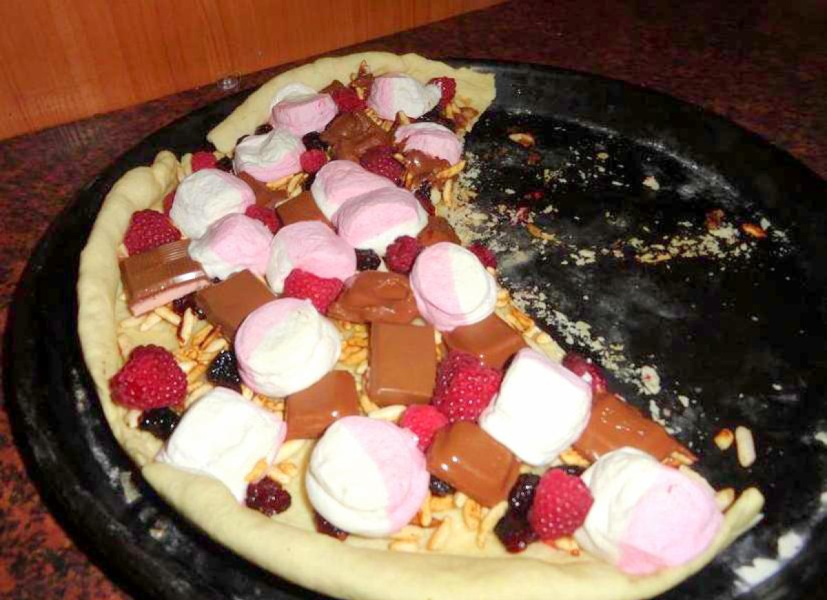 PIZZA CZEKOLADOWA  na słodko