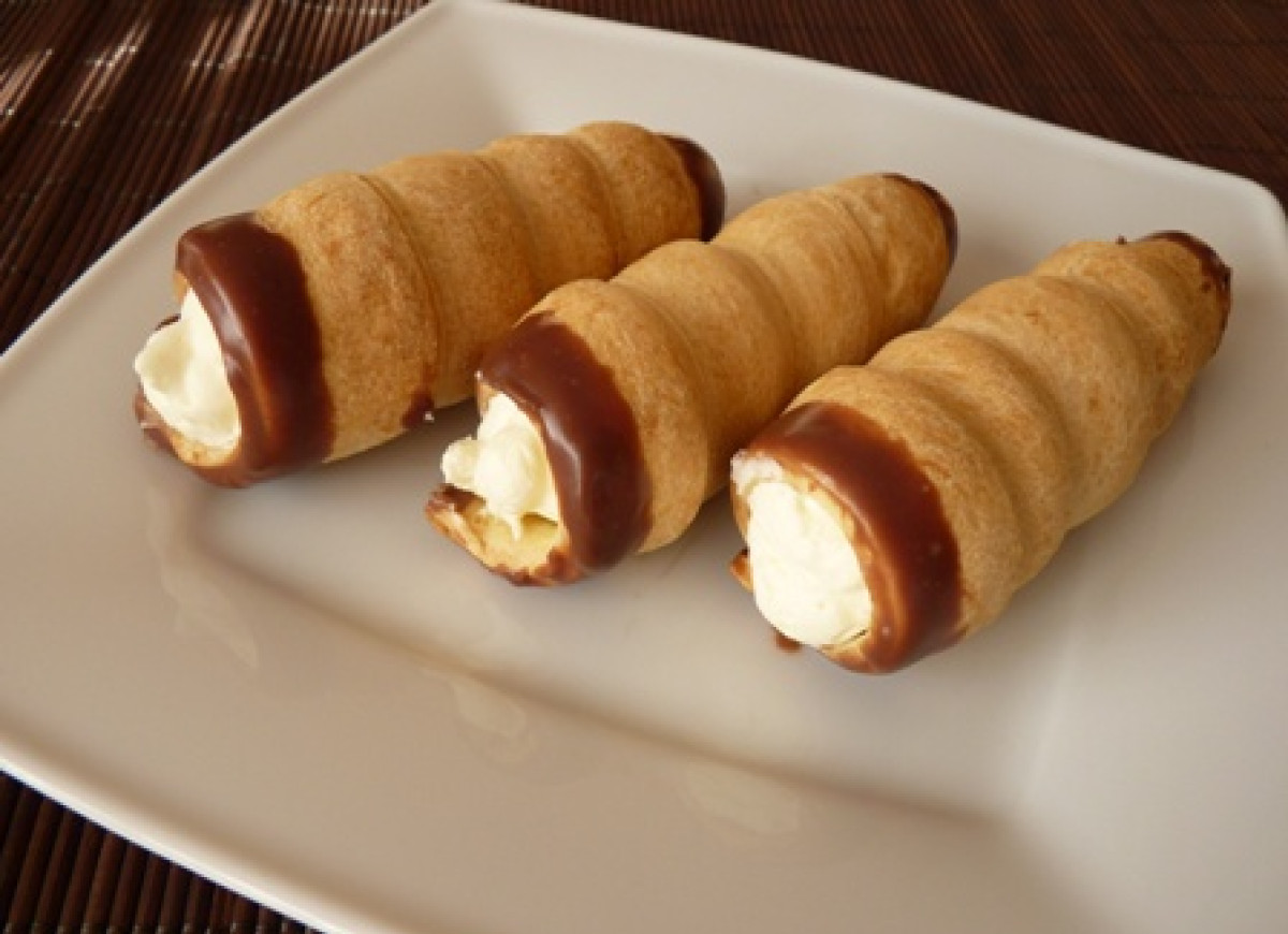 Rurki z bitą śmietaną i serkiem mascarpone