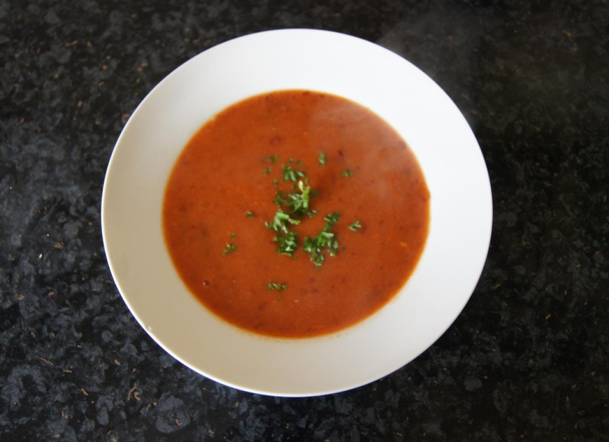 Pikantna zupa z czerwonej fasoli