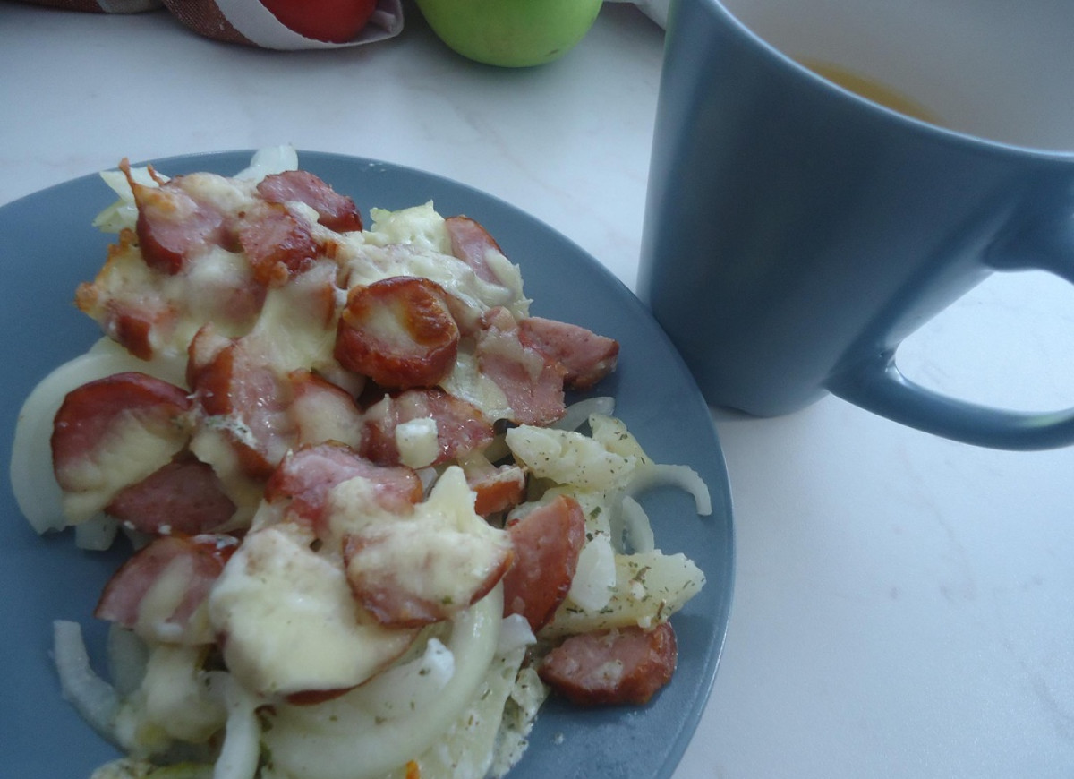 Zapiekanka ziemniaczana w sosie śmietanowo-ziołowym