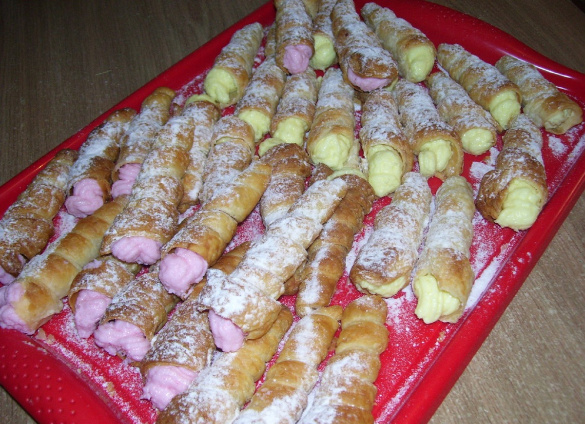 Rurki z krem cytrynowym i truskawkowym