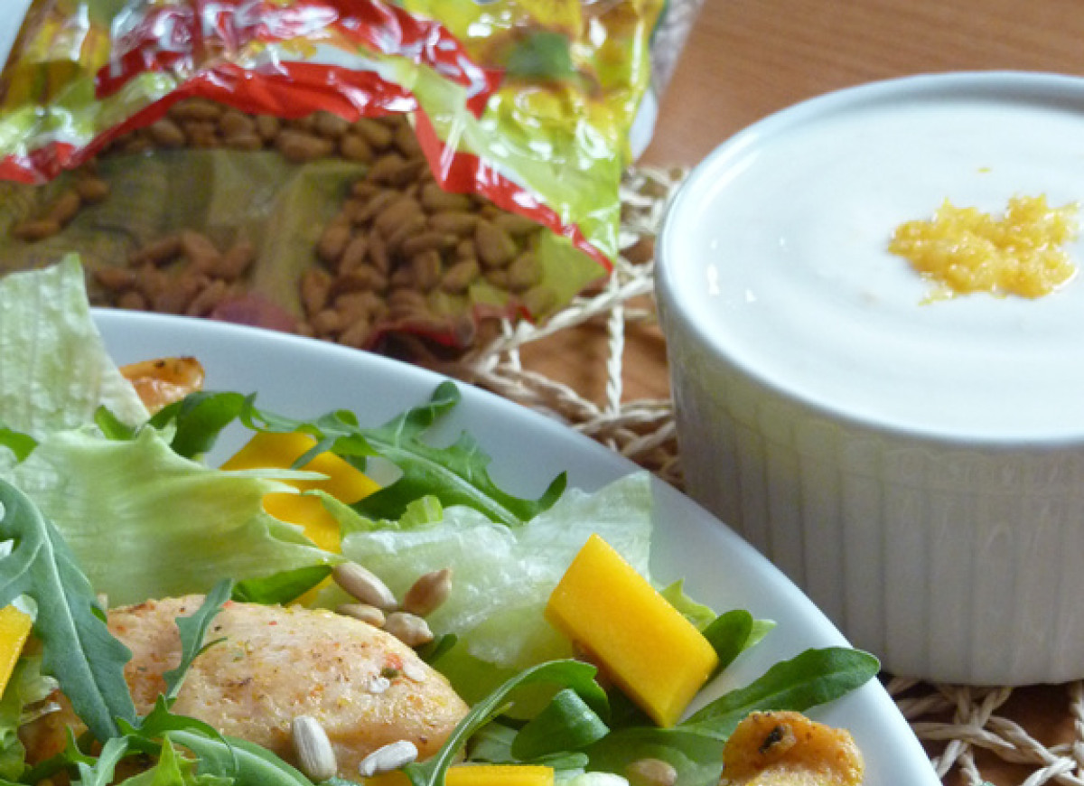 Sałatka z kurczakiem i mango