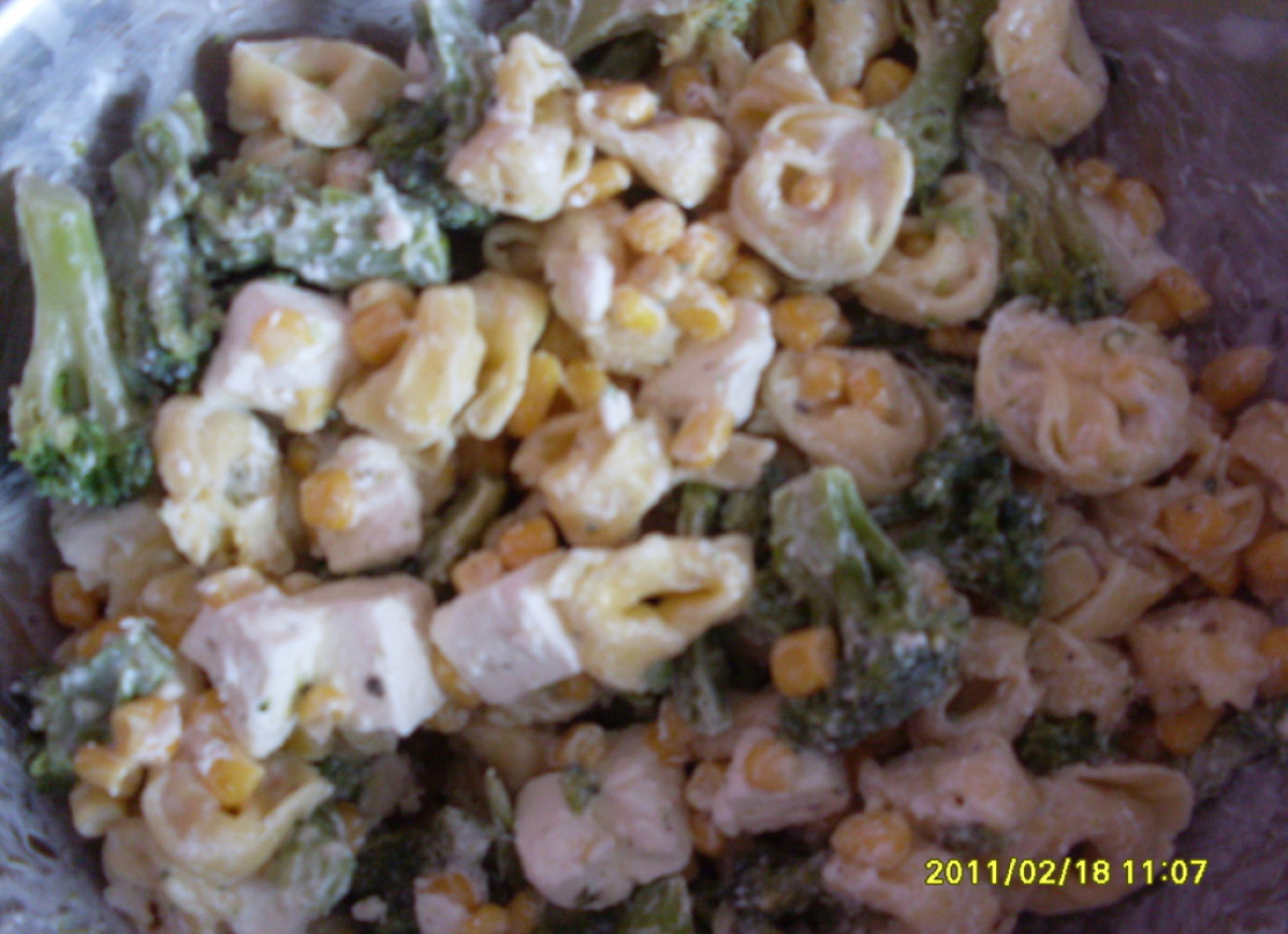 sałatka z brokułami i tortellini