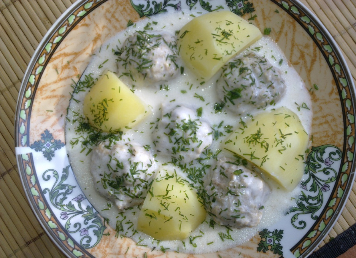 Pulpety w białym sosie