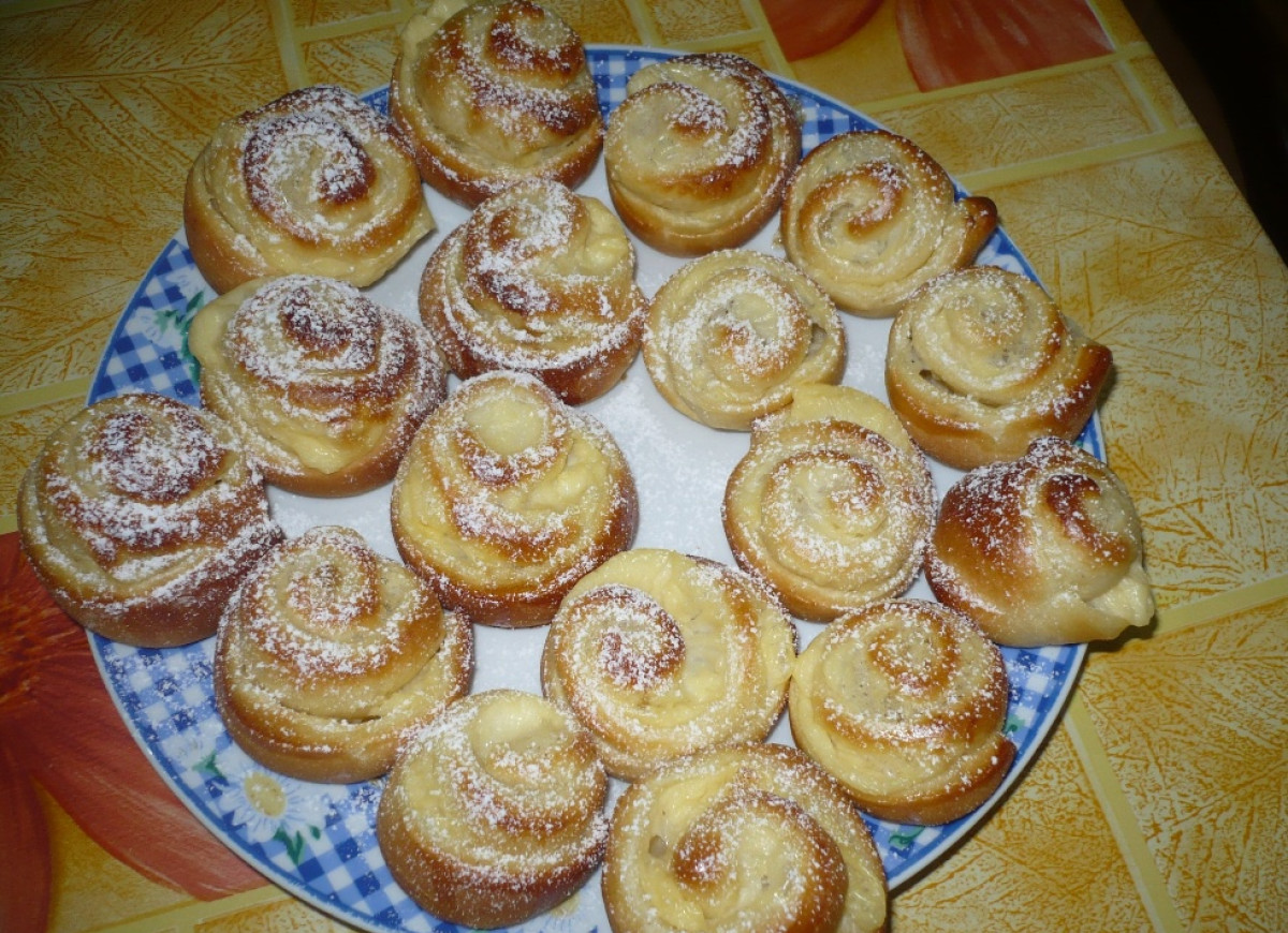 Mini drożdżówki z budyniem