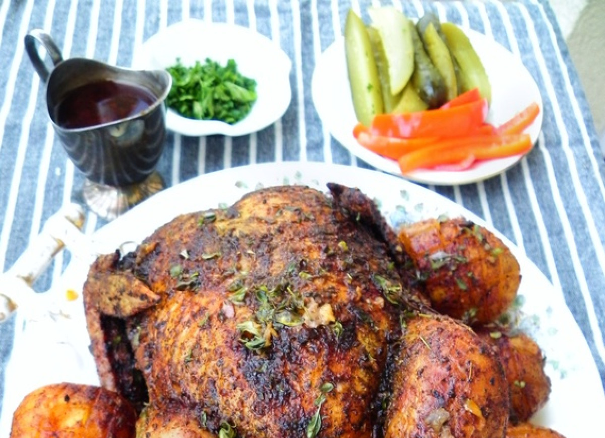 Wy- pieczony kurczak faszerowany kaszą i pieczarkami