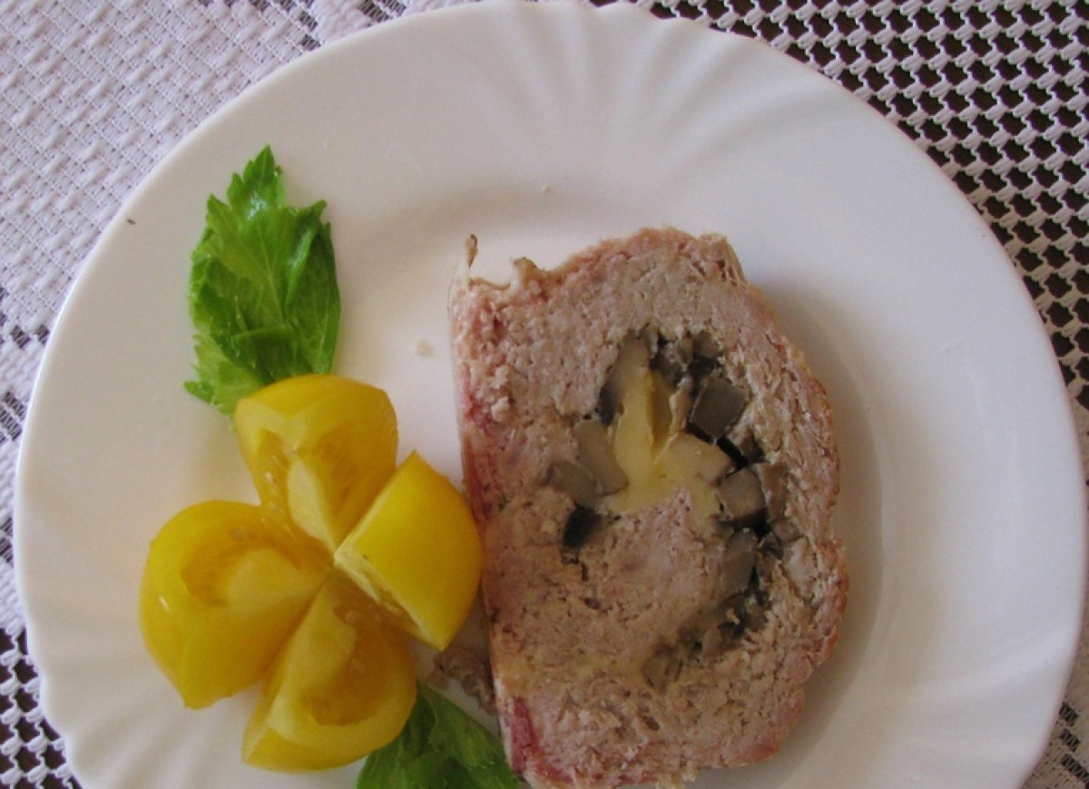 Rolada z miesa mielonego