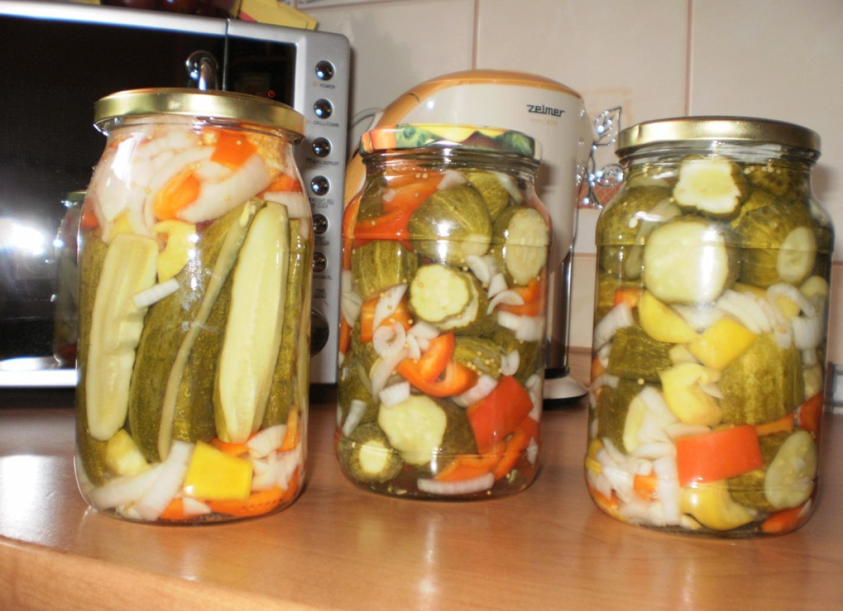 koreczki z ogórków