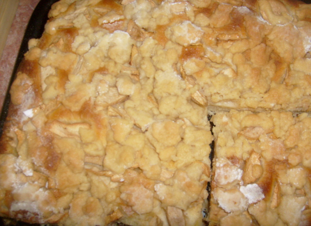 Drożdżówka z Jabłkami i Kruszonką