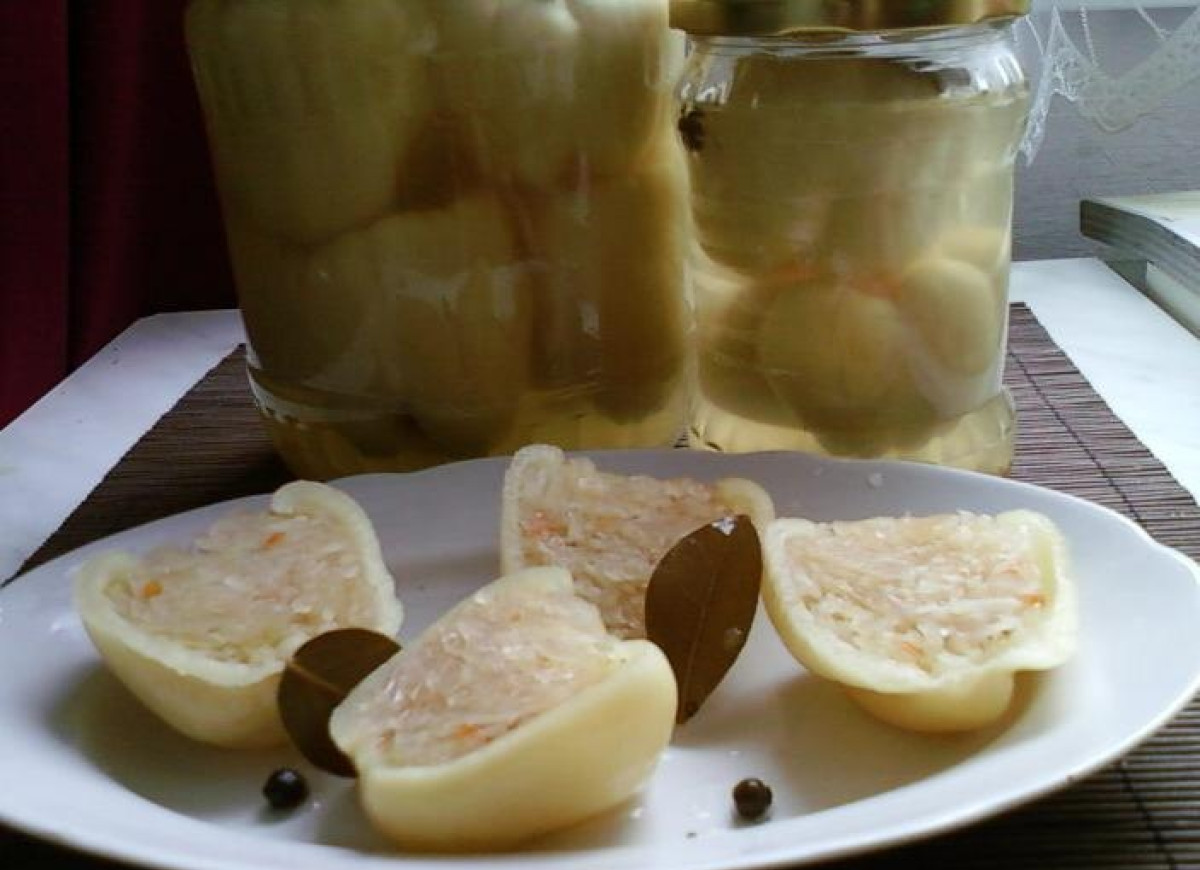 Papryka nadziewana kapustą kiszoną