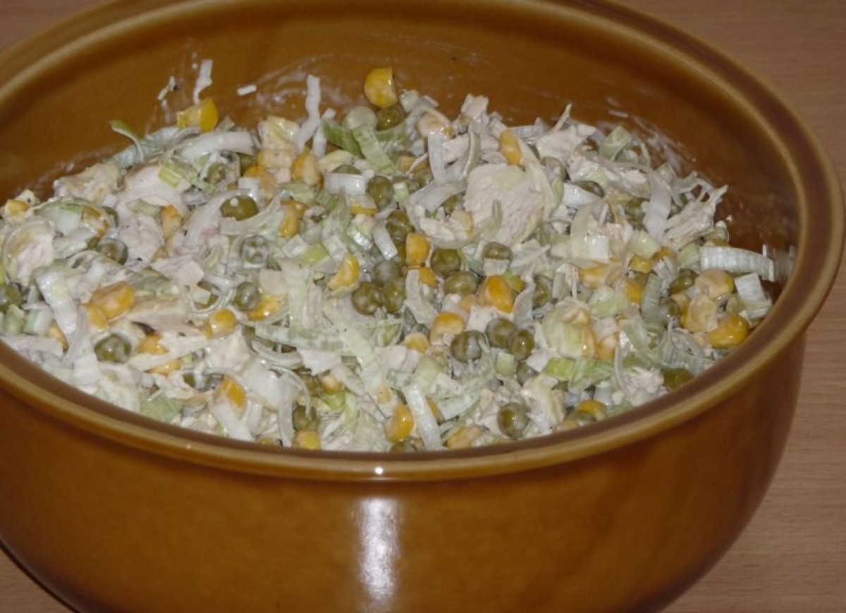 Sałatka z porem i kurczakiem