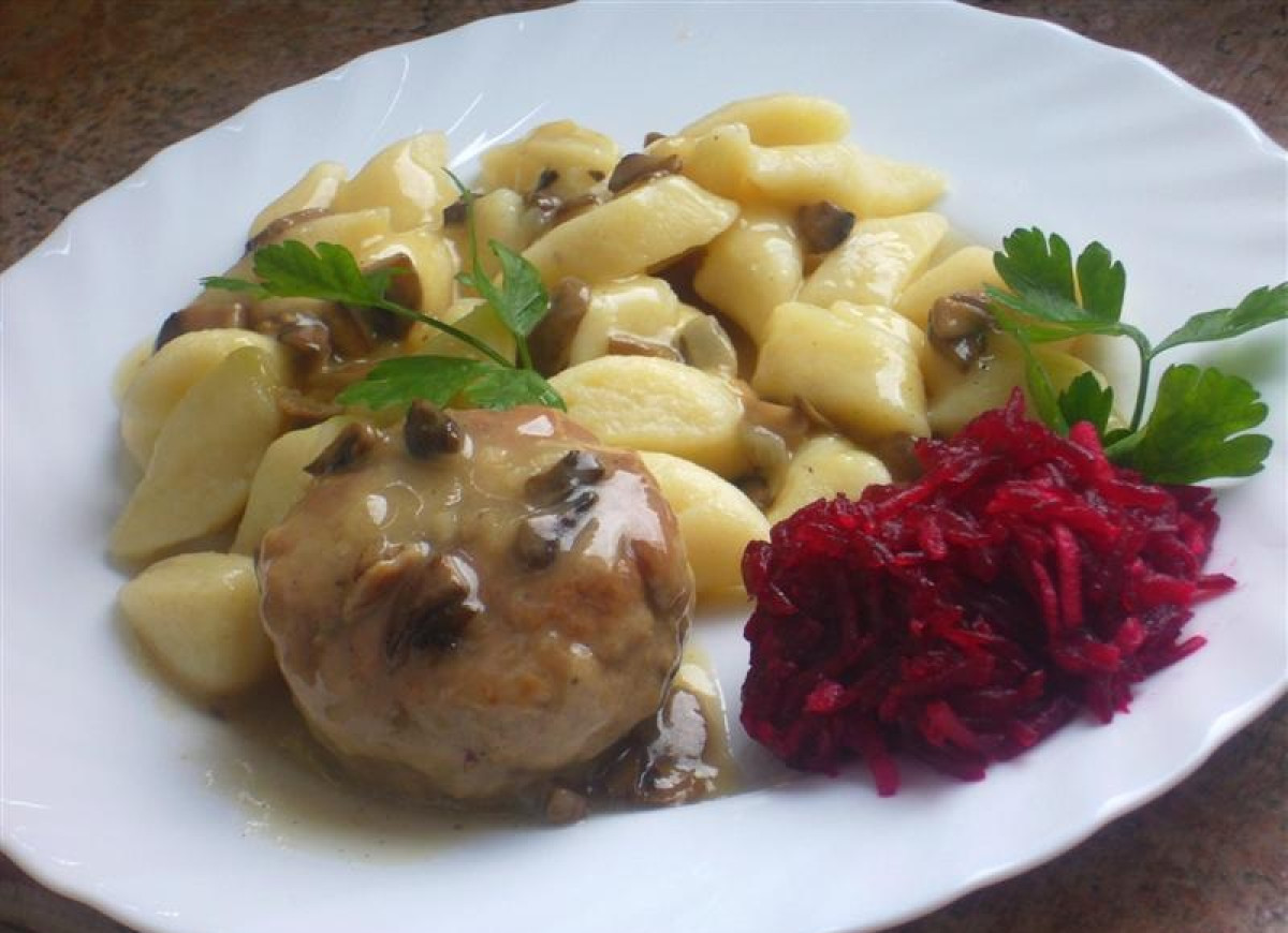 Klopsy wieprzowe w sosie pieczarkowym