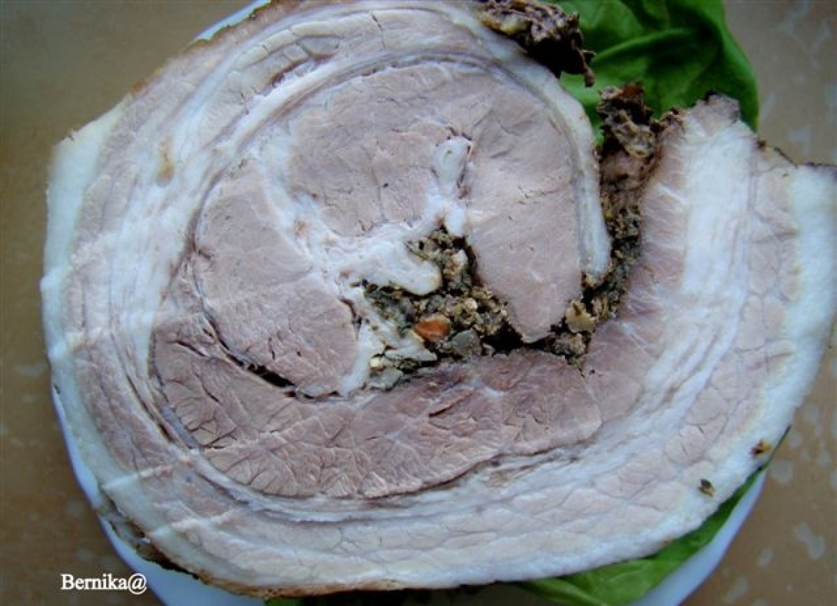 Aromatyczna rolada z boczku