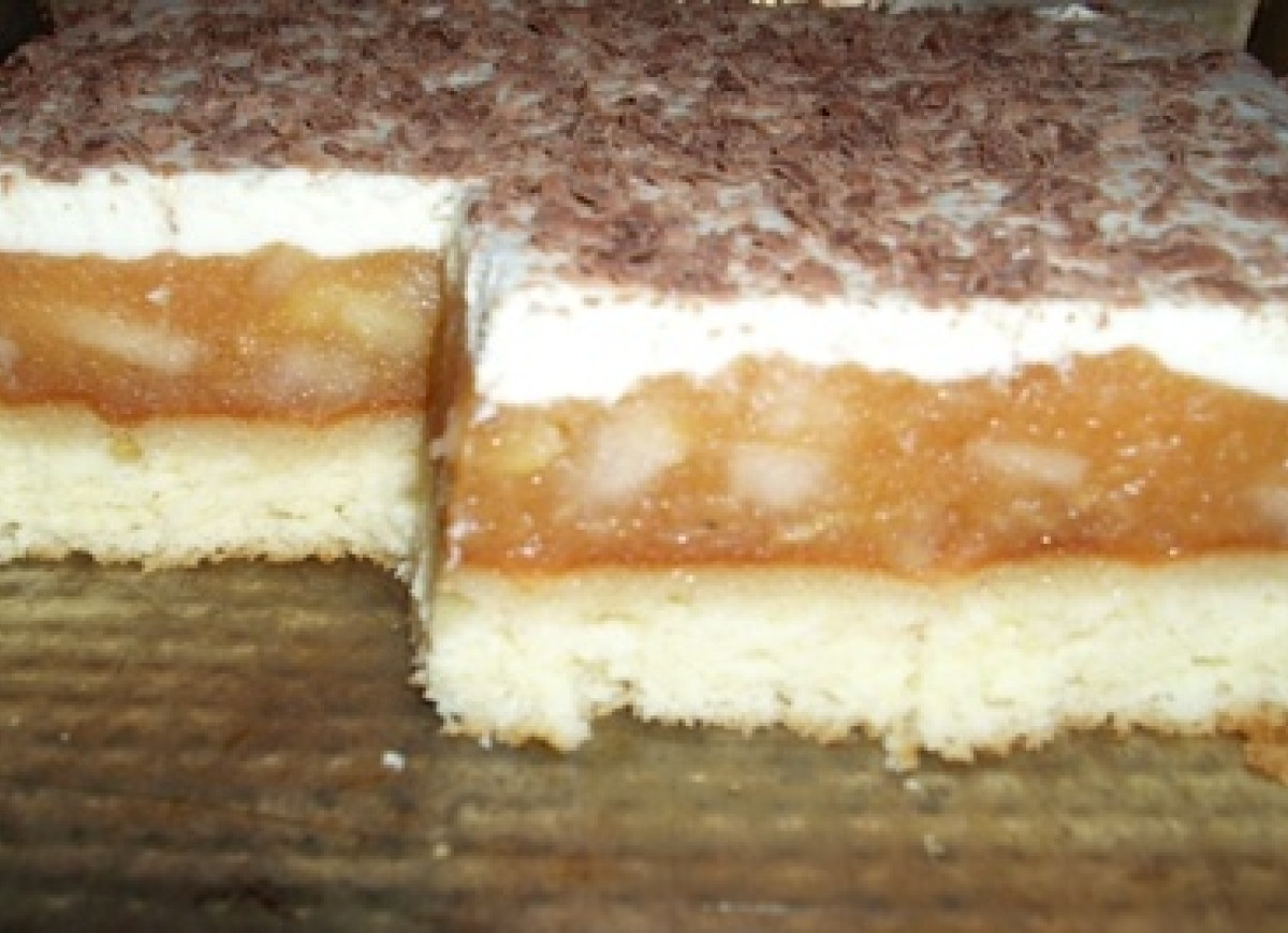 jabłeczki z galaretką na biszkopcie