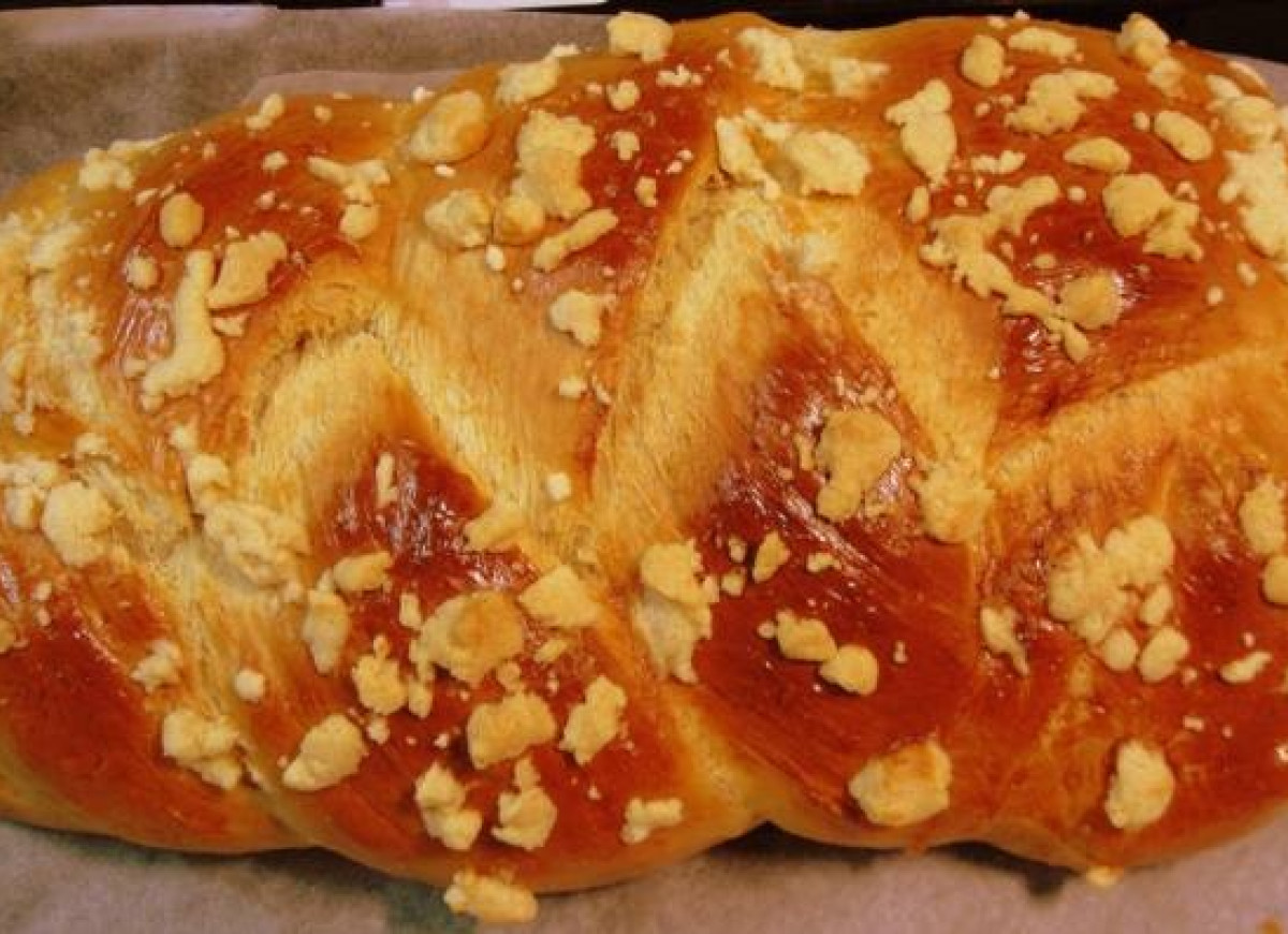 Chałka maślana z kruszonką