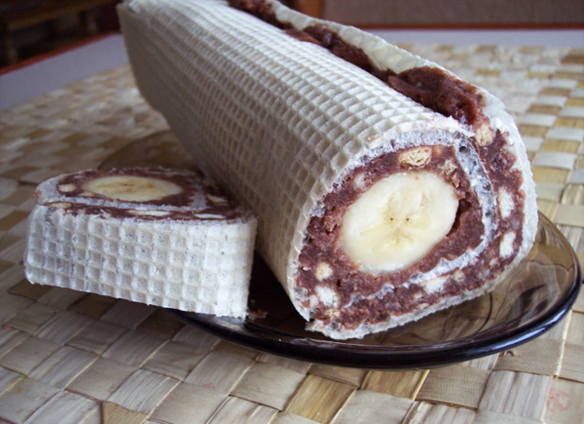 Rolada waflowa z bananem