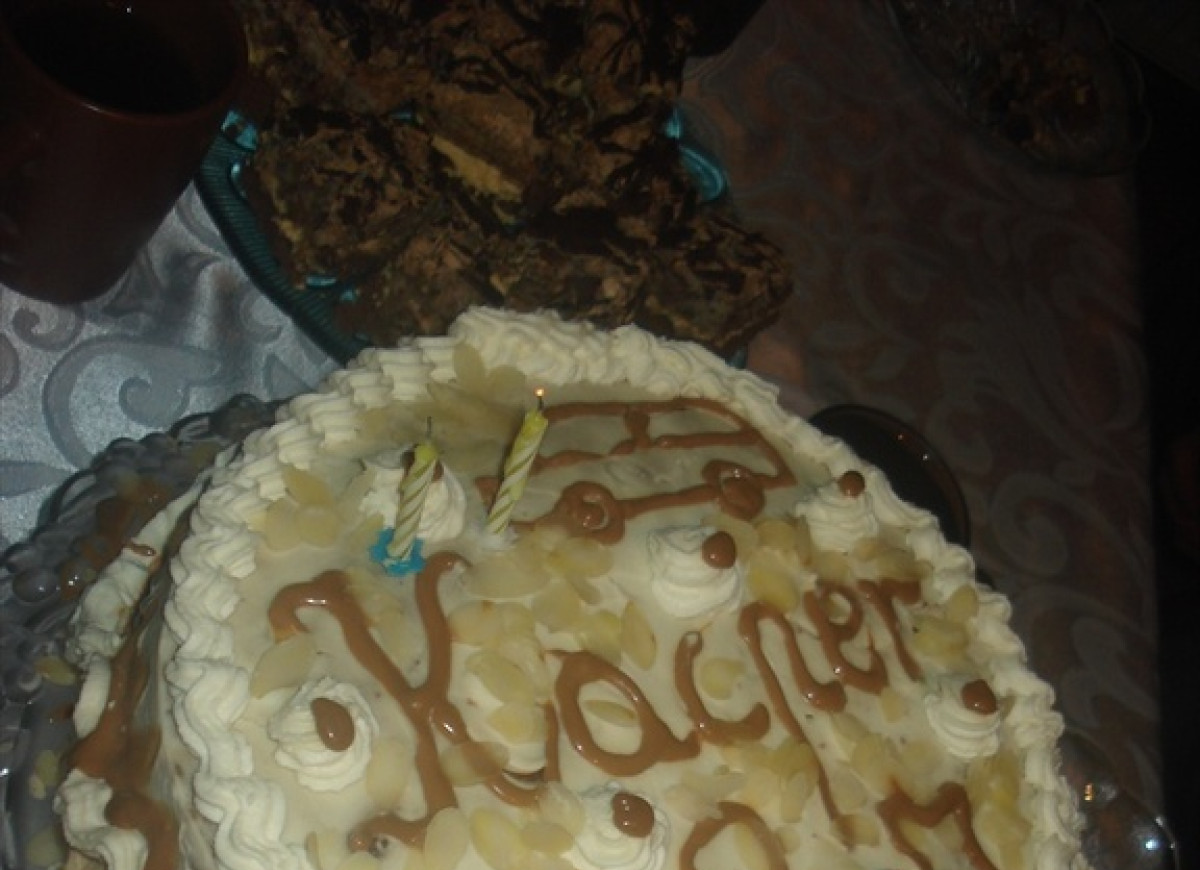 TORT KARMELOWO-ŚMIETANOWY