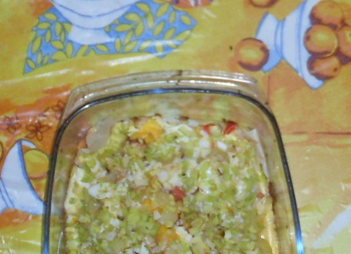 Zapiekanka z sosem czosnkowym