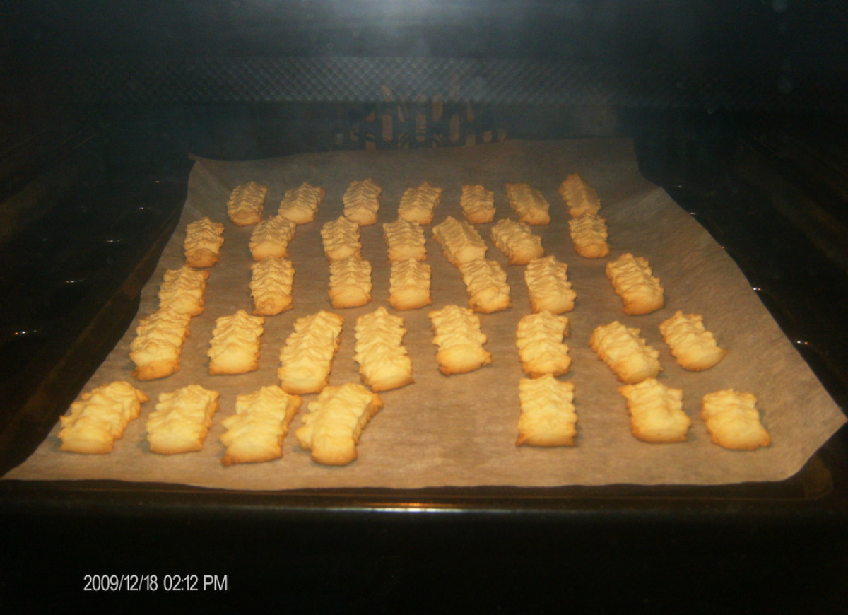 CIASTKA KRĘCONE PRZEZ MASZYNKĘ