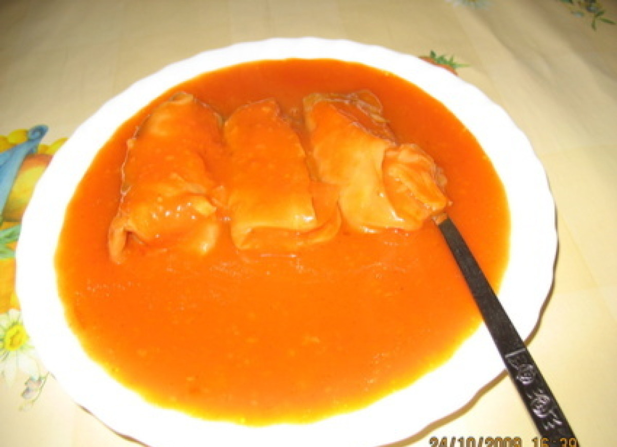 GOŁĄBKI  Z  RYŻEM I GRZYBAMI + SOS POMIDOROWY