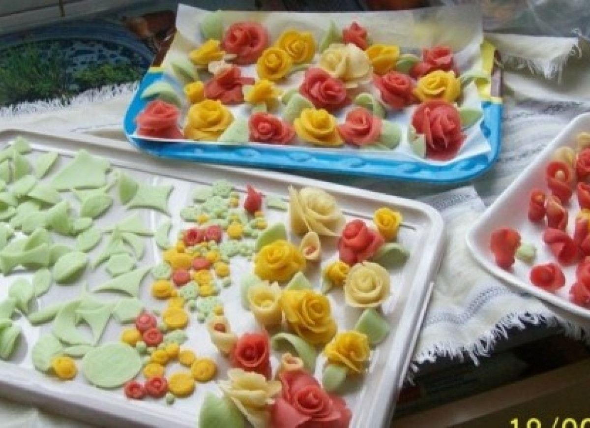 Marcepanowa oszukana masa do dekoracji  tortów i ciast