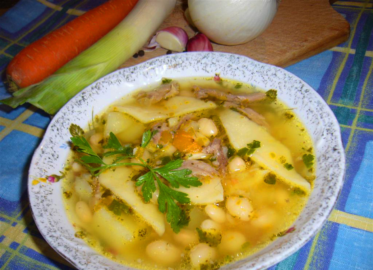 Zupa fasolowa z łazankami wg przepisu mojej babci