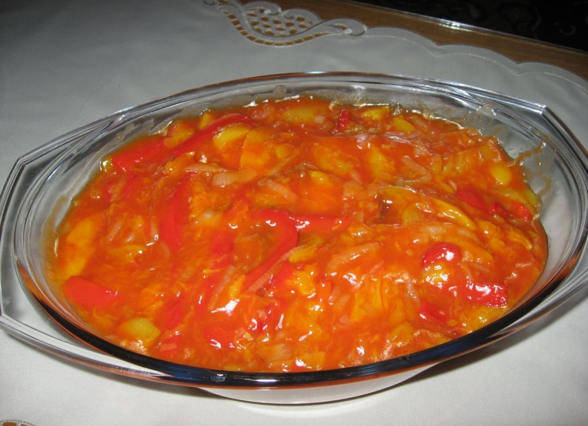 Ryba z brzoskwiniami