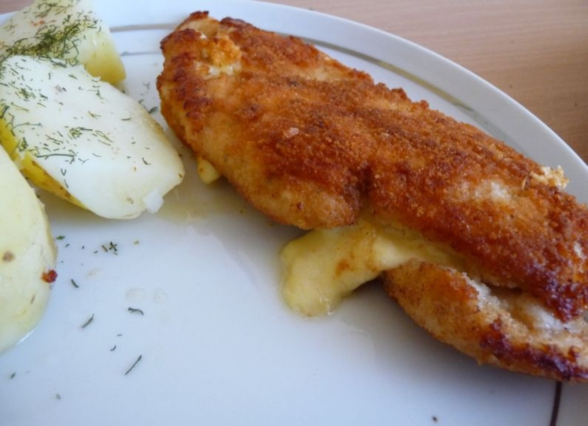 Filet z kurczaka nadziewany serem zółtym