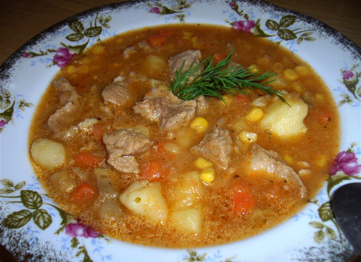 Zupa gulaszowa mojej mamy