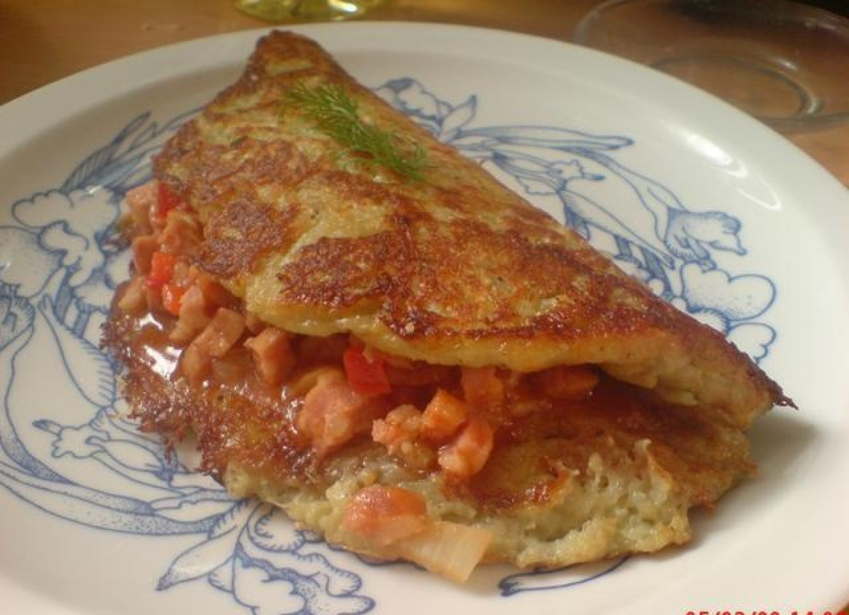 Placek z kiełbasą po węgiersku