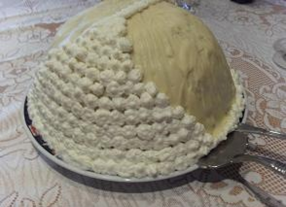 Tort orzechowy z kremem czekoladowym