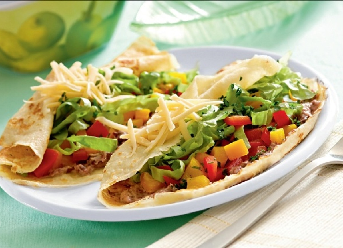 Naleśniki z warzywami i tuńczykiem