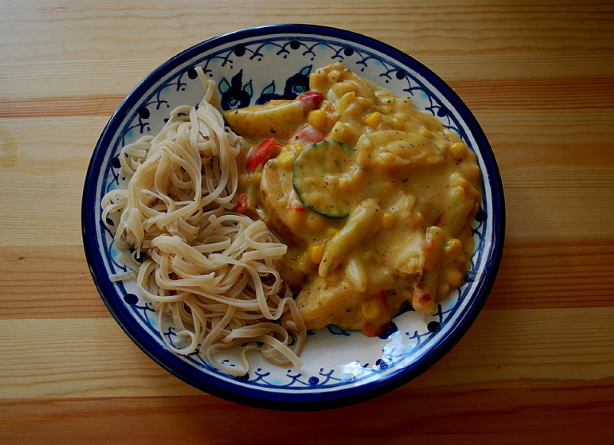 Warzywa w sosie serowym