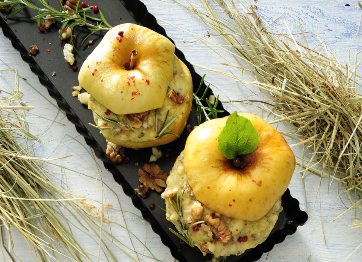 Jabłka faszerowane serem pleśniowym