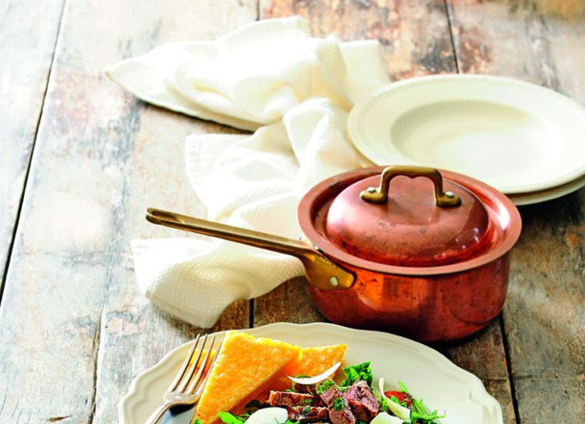 Stek wołowy z pesto i polentą