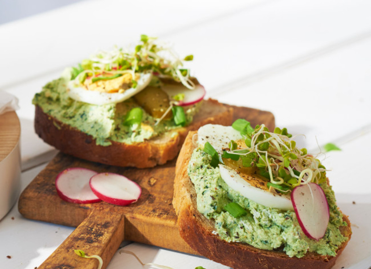 Kanapki z kozim twarożkiem