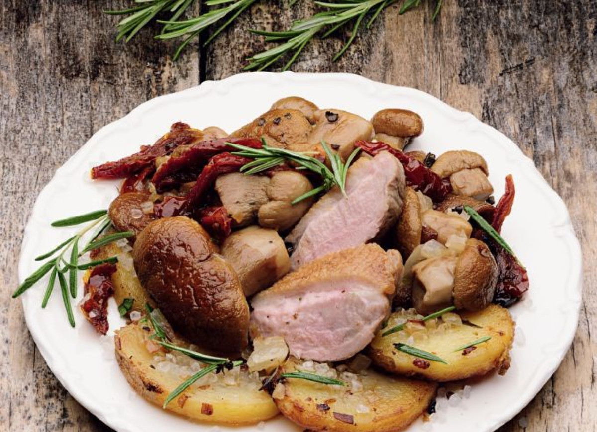 Medaliony z kaczki z borowikami