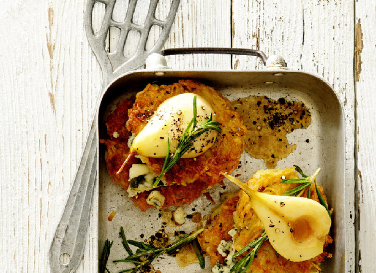 Placki ziemniaczane z roquefortem  i gruszką