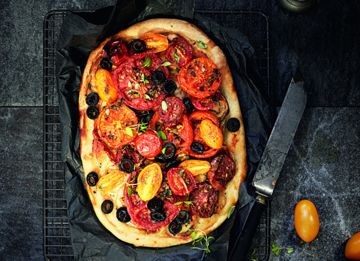 Podpłomyki z pomidorami