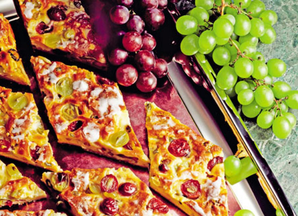 Placek z polewą cytrynową