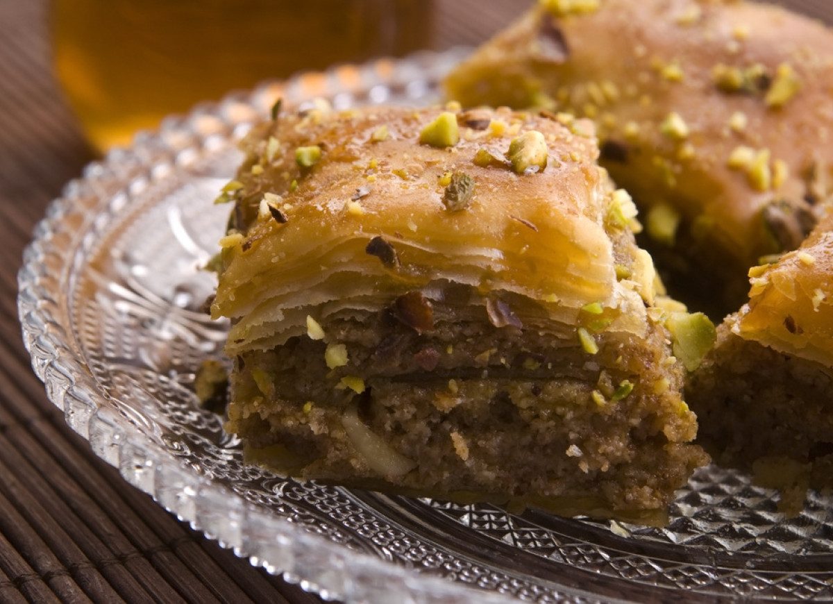 Baklawa – deser orzechowy w cieście filo