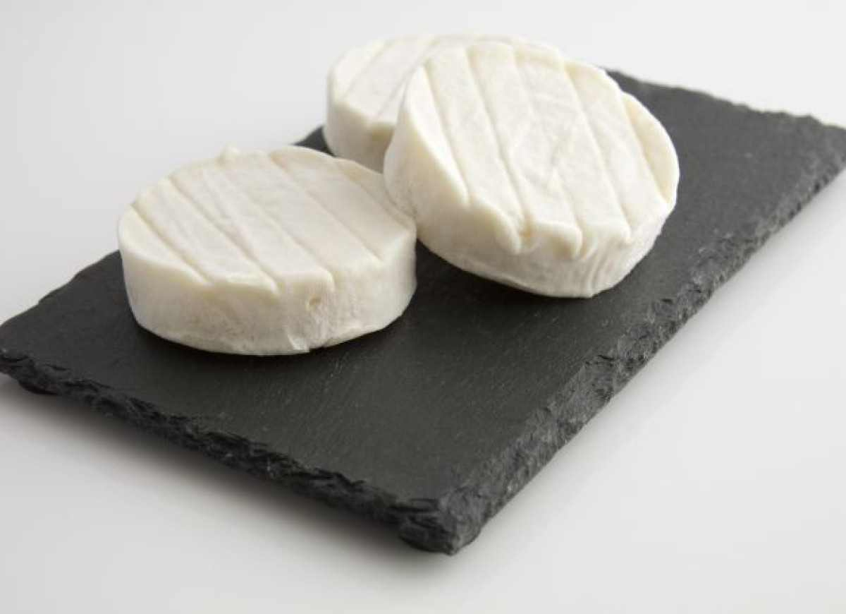 Naleśniki z kozim serkiem i szynką