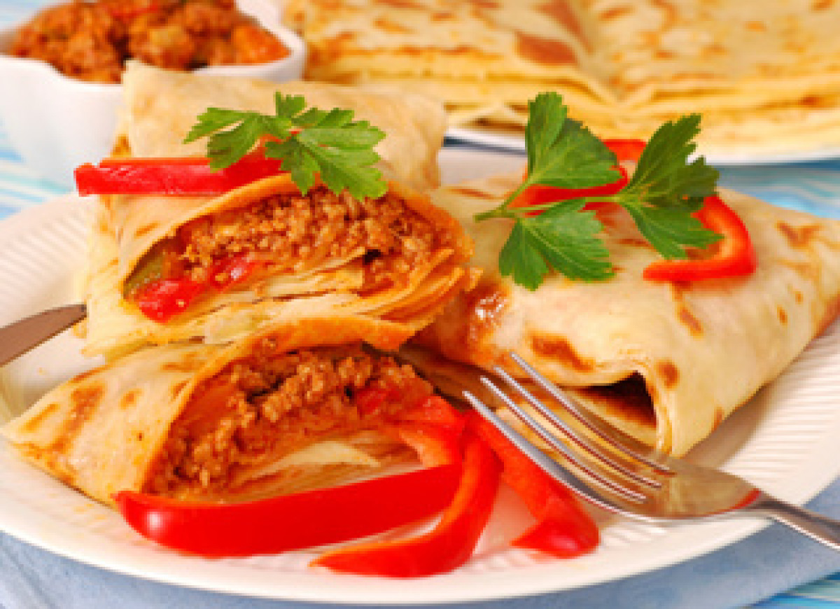 Naleśniki z sosem bolońskim i ricottą