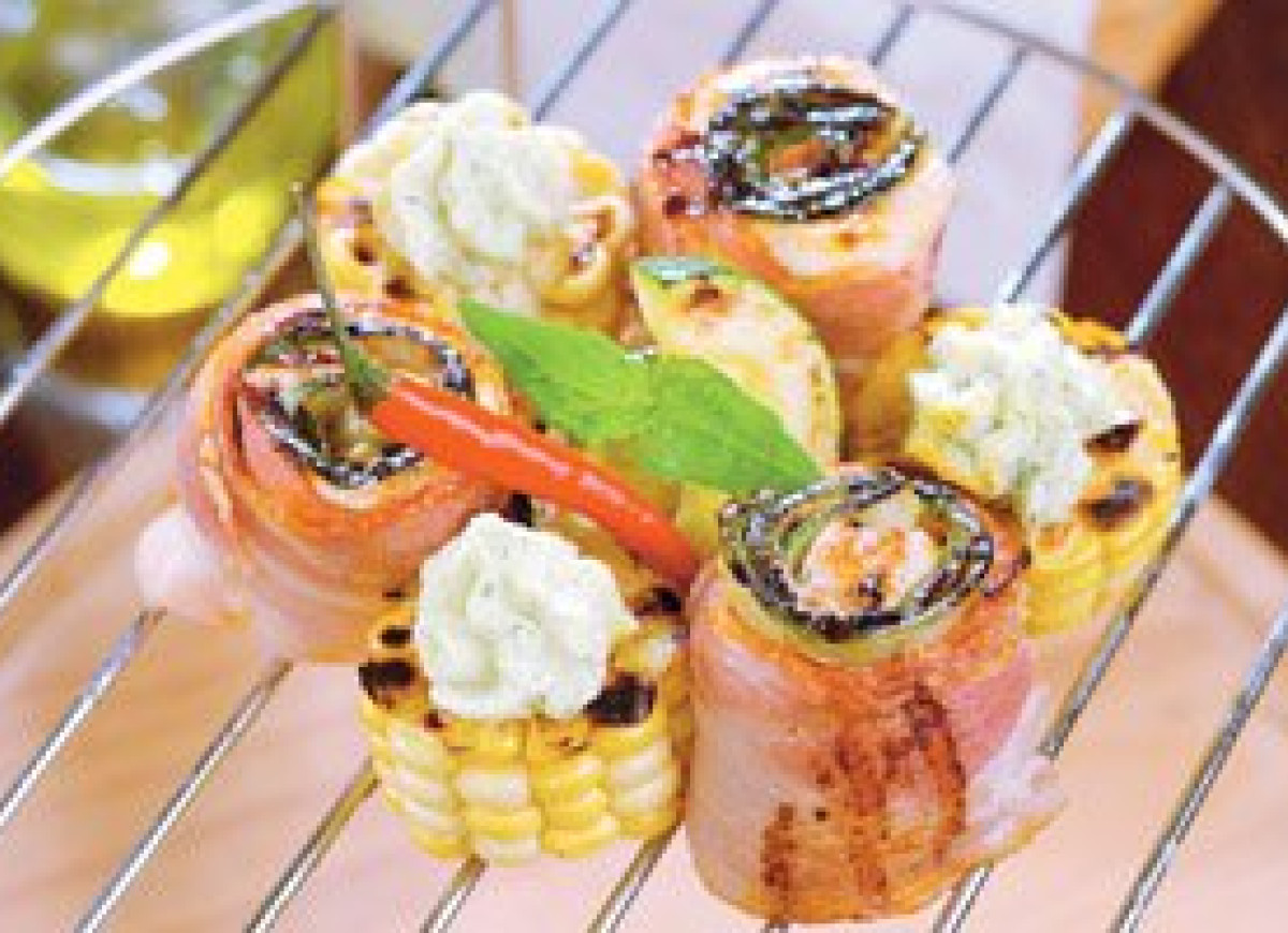 Szaszłyki z indyka z kukurydzą