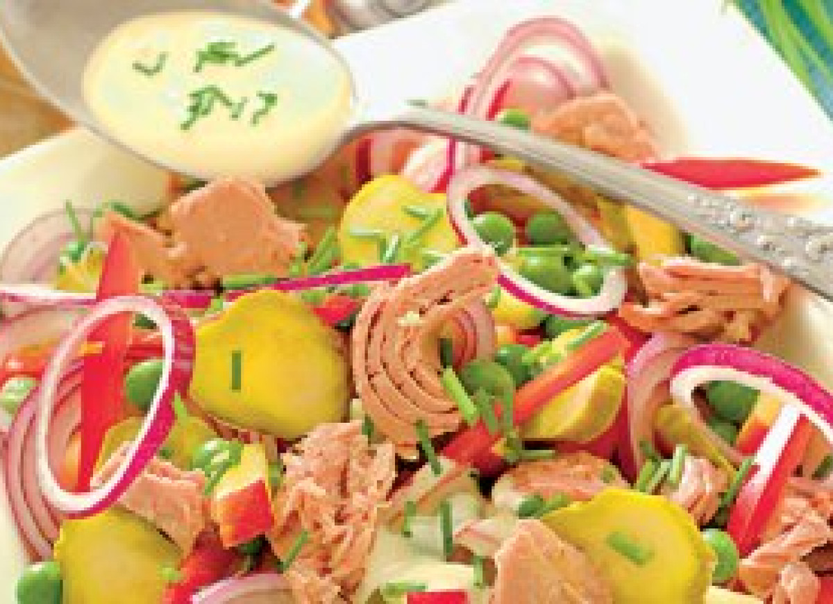 Sałatka z tuńczykiem i jabłkiem